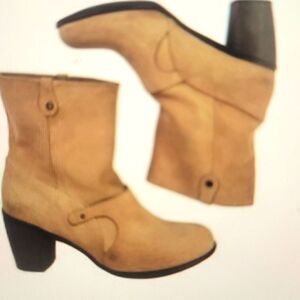 - Coclico by anthropologie leather swede ankle boots size  38.5